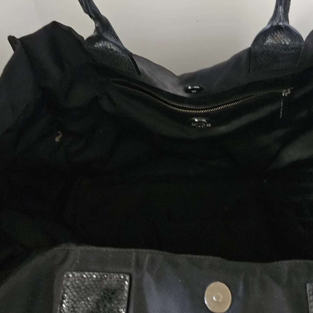 LikeNew!Tory Burch XXL Black Nylon and snake leather Tote bag - Picture 10 of 12